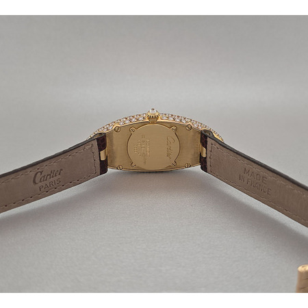 cartier-baignoire-allongee-21mmx47mm-wb512031-18k-yellow-gold-womens-watch